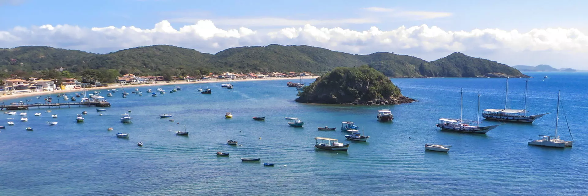 Vista da colina sobre a Praia da Azeda