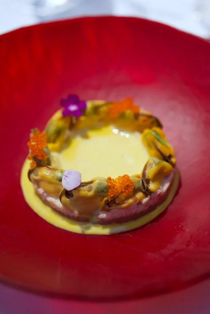 Cozze, zafferano, uova di salmone